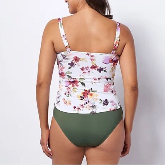 Denim & Co. Beach V-Neck Tankini with Brief - Picture 2 of 6